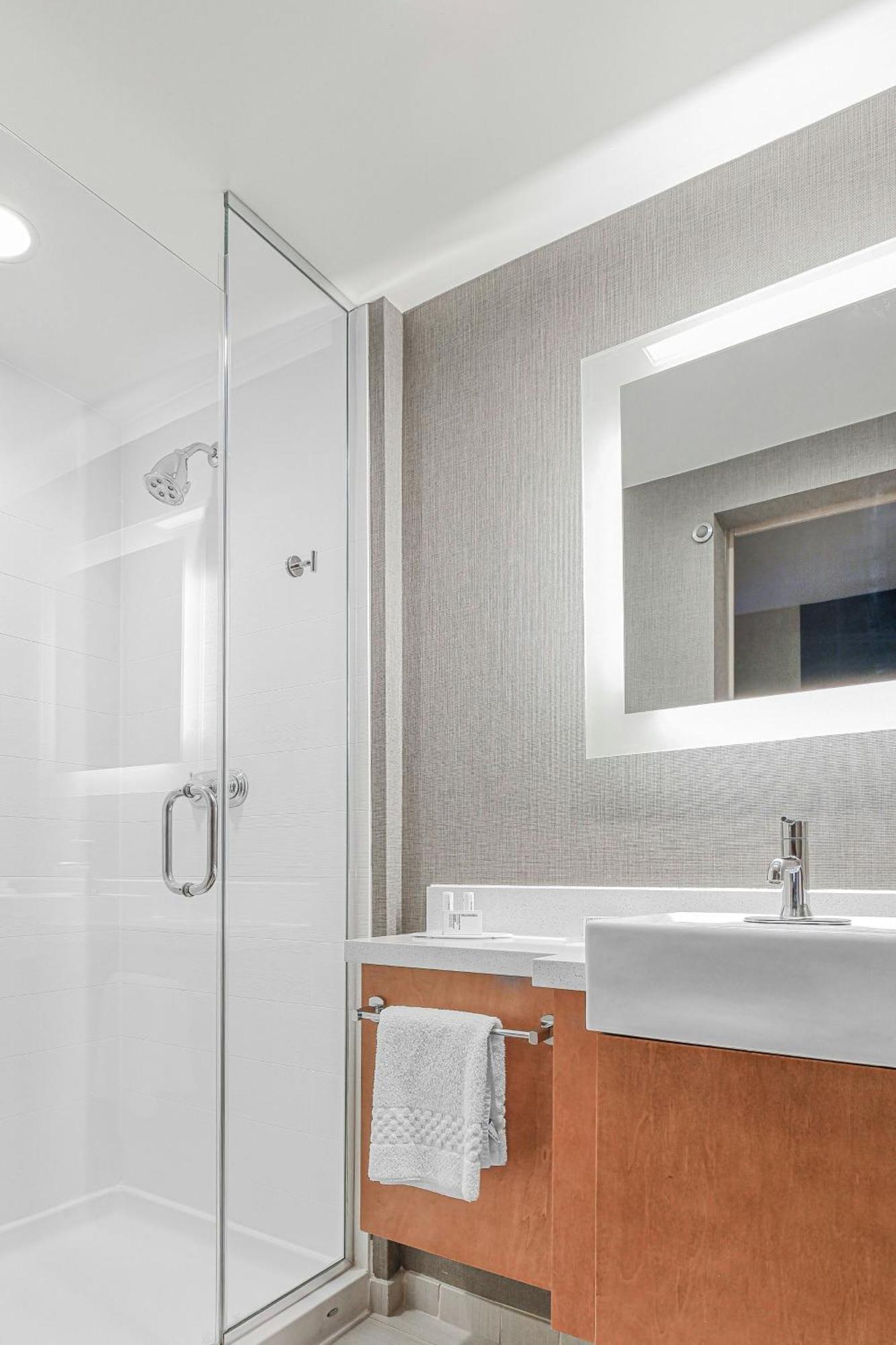 Springhill Suites By Marriott Fishkill Bagian luar foto
