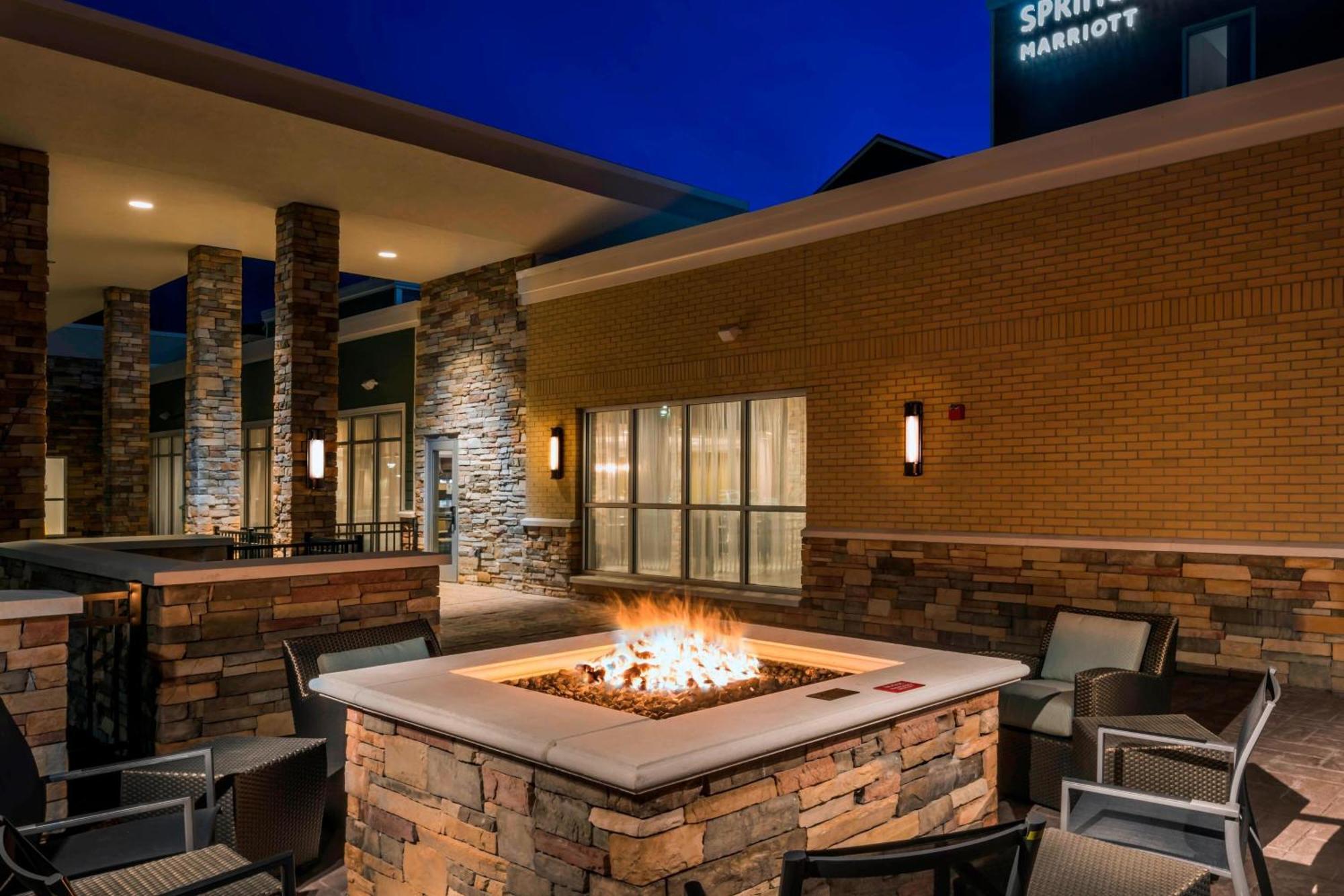 Springhill Suites By Marriott Fishkill Bagian luar foto