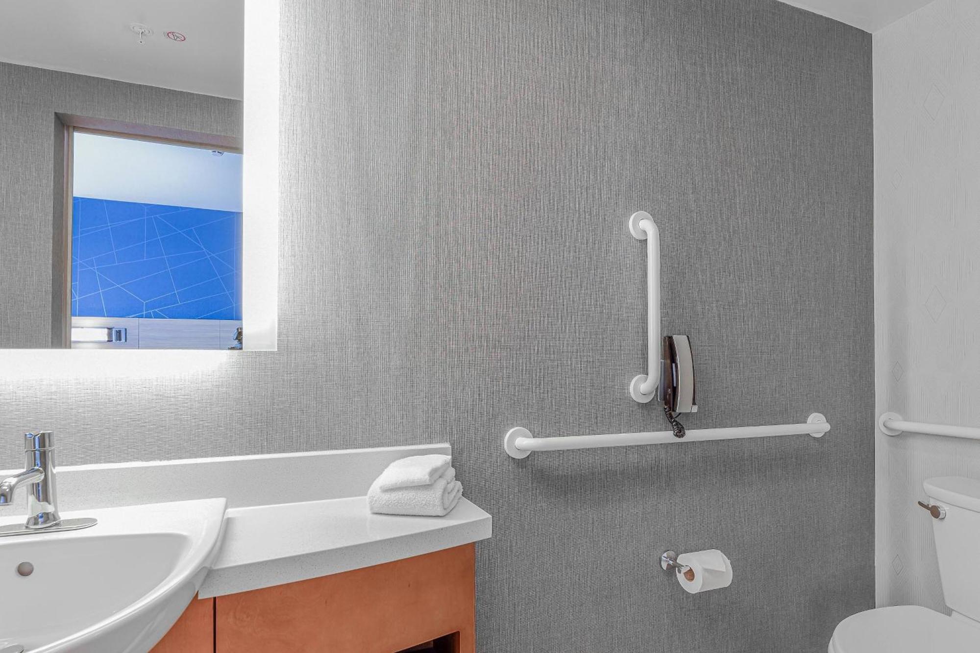 Springhill Suites By Marriott Fishkill Bagian luar foto